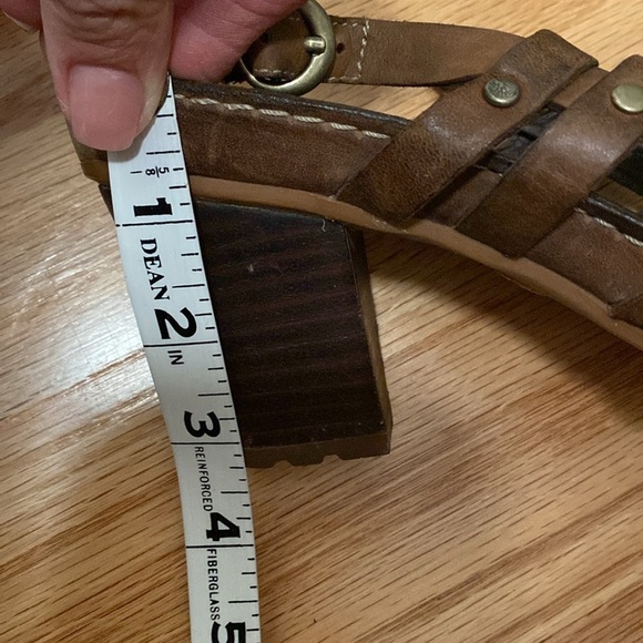 Timberlands Earth keepers strappy leather sandals women’s brown distressed Sz 7W - Picture 8 of 8